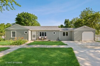 1421 W Liberty Dr, Wheaton, IL 60187