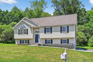 18 Fordham Ln, Highland Mills, NY 10930