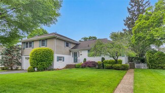 136 Lee Rd, Garden City, NY 11530