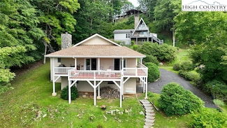 654 Mountain Glen Dr, Newland, NC 28657