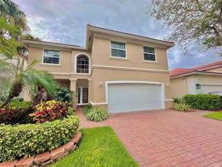1050 Papaya St, Hollywood, FL 33019