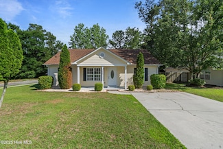 1428 Forest Hill Dr, Leland, NC 28451