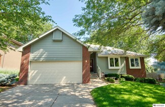 17042 Walnut Cir, Omaha, NE 68130