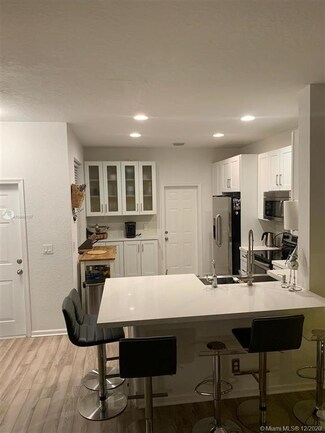 4105 Forest Dr Unit 4105, Weston, FL 33332