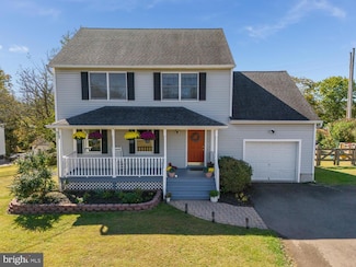 16 Chestnut Ave, Frenchtown, NJ 08825