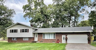 4228 Hall Rd, Muskegon, MI 49442