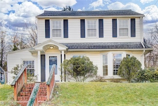 572 Aqueduct St, Akron, OH 44303