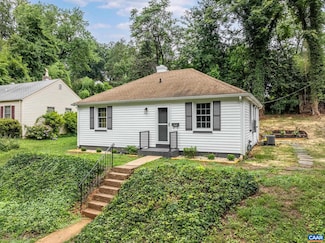 1623 Mason Ln, Charlottesville, VA 22903