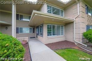 2377 Walton Blvd Unit 15, Rochester Hills, MI 48309
