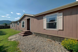 403 Humbird St, Kootenai, ID 83840