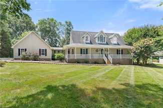 2224 Brower Mill Rd, Seagrove, NC 27341
