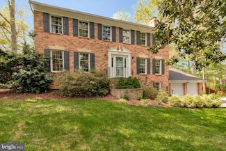 8412 Riverside Rd, Alexandria, VA 22308
