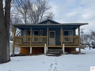 1319 E 16th St, Sedalia, MO 65301
