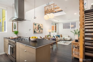 1623 14th Ave Unit E, Seattle, WA 98122