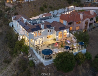 759 Foxkirk Rd, Glendale, CA 91206