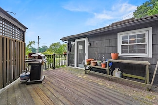 577 Grove St, Worcester, MA 01605