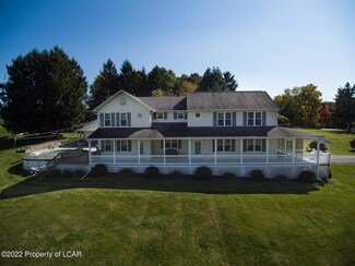 310 S Main Rd, Mountain Top, PA 18707