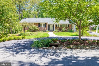 7015 Coventry Rd, Alexandria, VA 22306