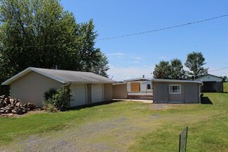 409 West St, Milladore, WI 54454