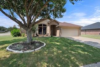 628 E Sheila Cir, Joshua, TX 76058