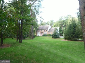 305 Stokes Rd, Shamong, NJ 08088