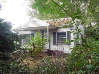4551 NE Crystal Ln, Portland, OR 97218