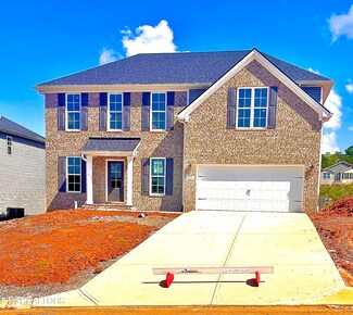 210 Clover Meadows Ln, Maryville, TN 37801