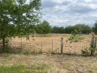 283 N Shore, Mathis, TX 78368