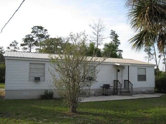 45733 Oak St, Paisley, FL 32767