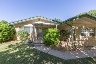 1813 N Westridge Dr, Wichita, KS 67203