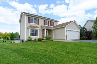 27 Marjorie Ln, Hilton, NY 14468
