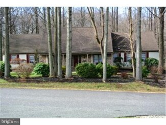 1123 Independence Dr, West Chester, PA 19382