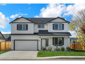 888 S 9th St, Harrisburg, OR 97446