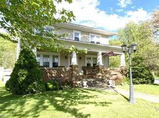1204 Ridge Ave, New Cumberland, WV 26047