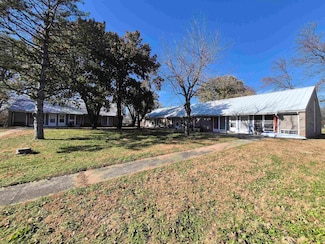 407 W Main St, Toronto, KS 66777