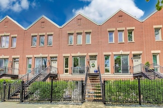 1542 W School St Unit C, Chicago, IL 60657