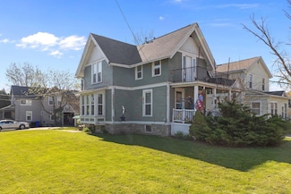 802 S Memorial Dr, Appleton, WI 54911