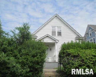 1011 14th St, Rock Island, IL 61201
