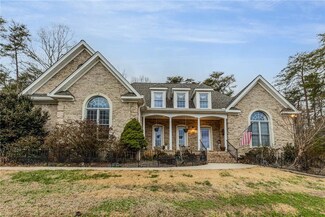 206 Badin View Dr, New London, NC 28127