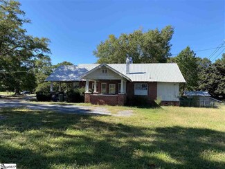 696 W Main St, Gray Court, SC 29645