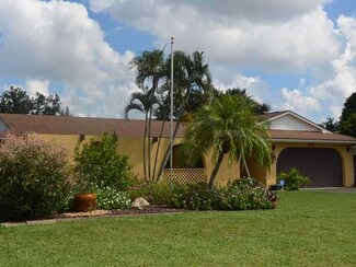 3635 Calliandra Dr, Sarasota, FL 34232