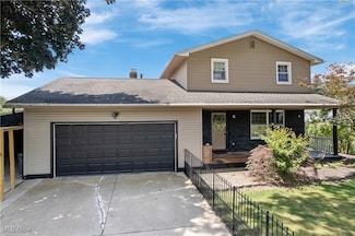 470 4th St NE, New Philadelphia, OH 44663
