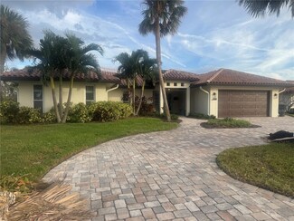 1998 Kansas Ave NE, Saint Petersburg, FL 33703