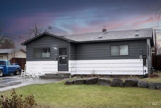216 Baker Dr, Mountain Home, ID 83647