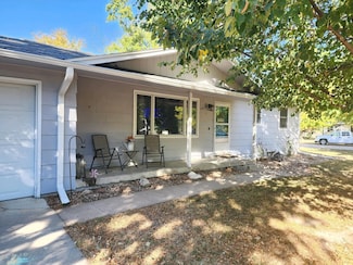 1416 E 31st St, Kearney, NE 68847