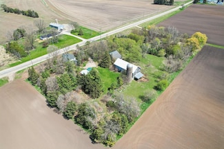 W7385 County Rd W, Juneau, WI 53039