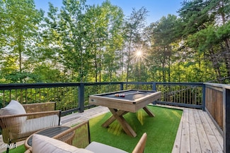 1019 Mountain View Dr, Sevierville, TN 37876