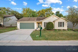 66 W Persimmon Dr, Hamilton, OH 45013