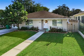 3813 Lake Villa Dr, Metairie, LA 70002