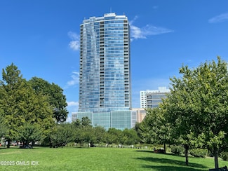 1 Broad St Unit PH30C, Stamford, CT 06901